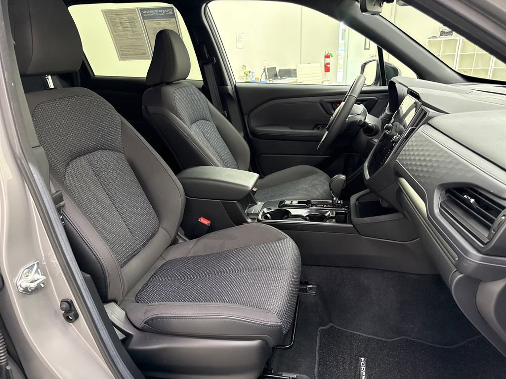 Used 2026 Subaru Forester Premium AWD/4WD image 23