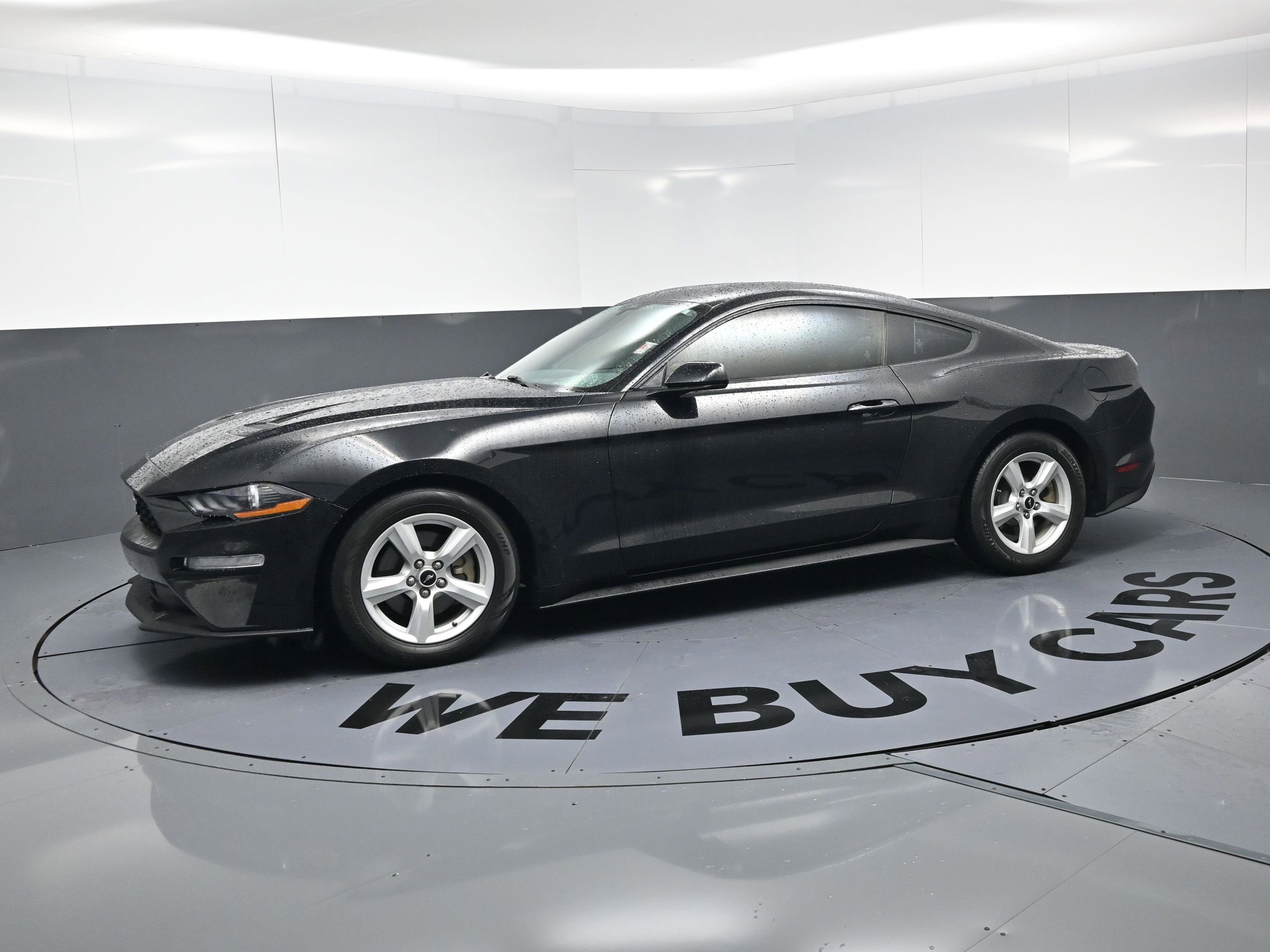 Used 2018 Ford Mustang Coupe image 6