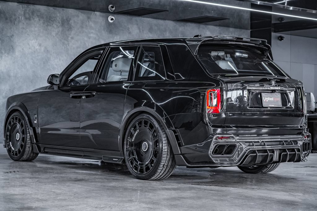 Used 2025 Rolls-Royce Cullinan AWD/4WD image 30
