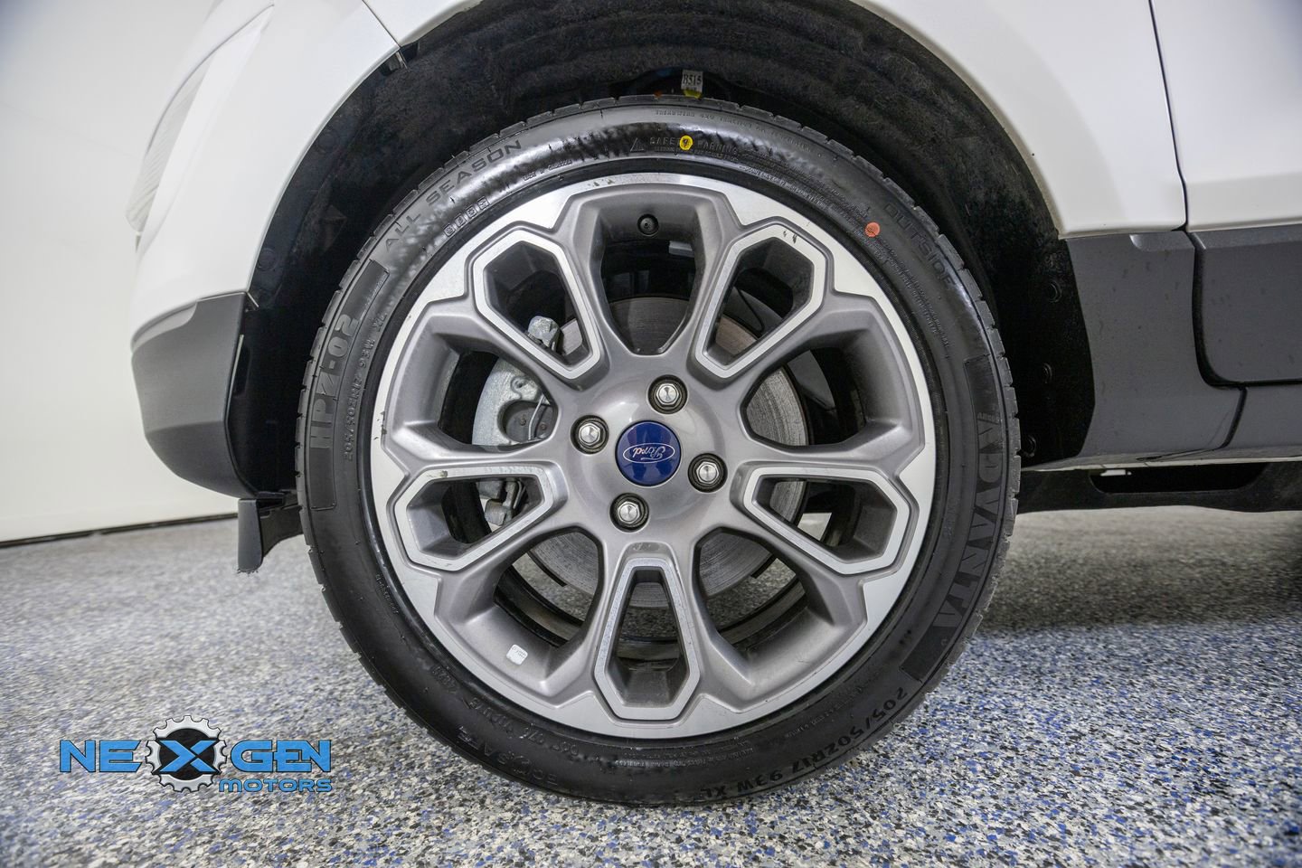 Used 2018 Ford EcoSport Titanium w/ Titanium Cold Weather Package AWD/4WD image 47