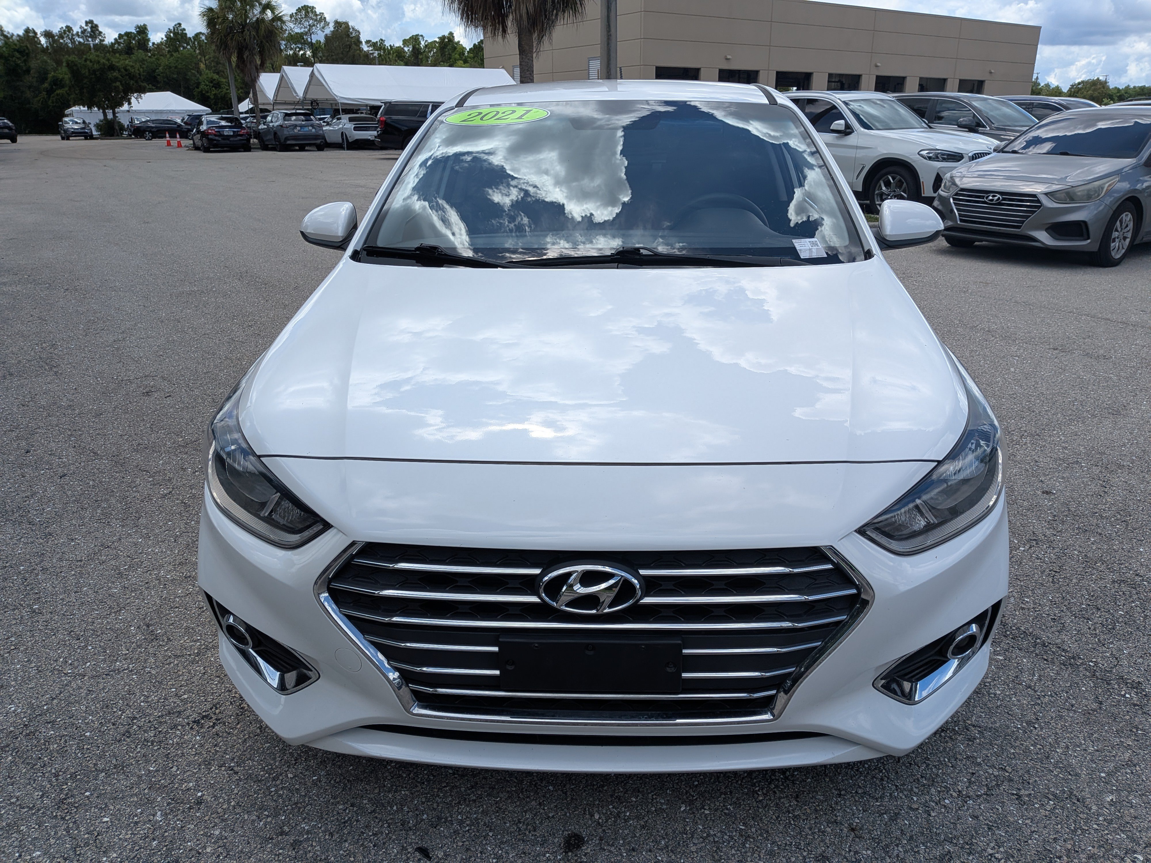Used 2021 Hyundai Accent SEL FWD image 9