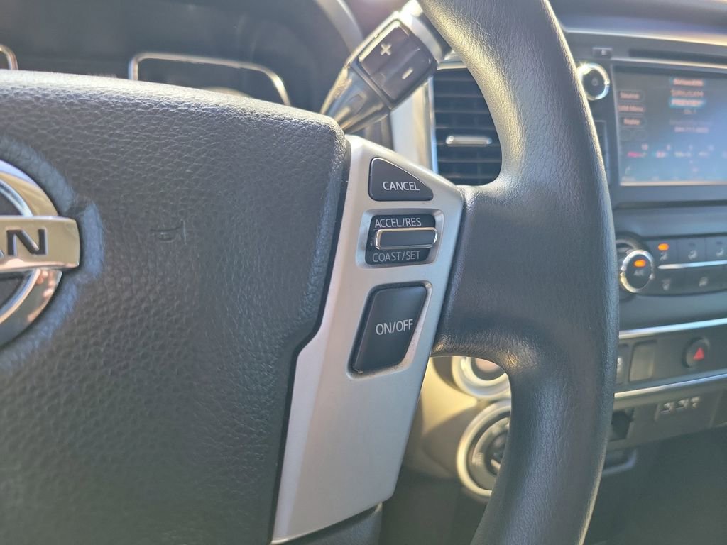 Used 2019 Nissan Titan SV image 26