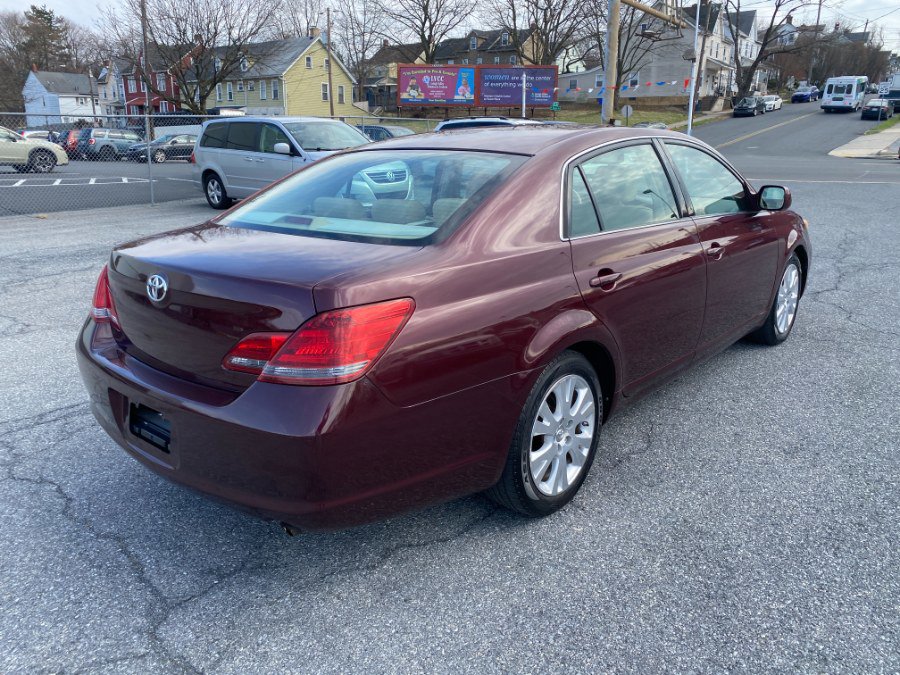 Used 2008 Toyota Avalon XLS image 5