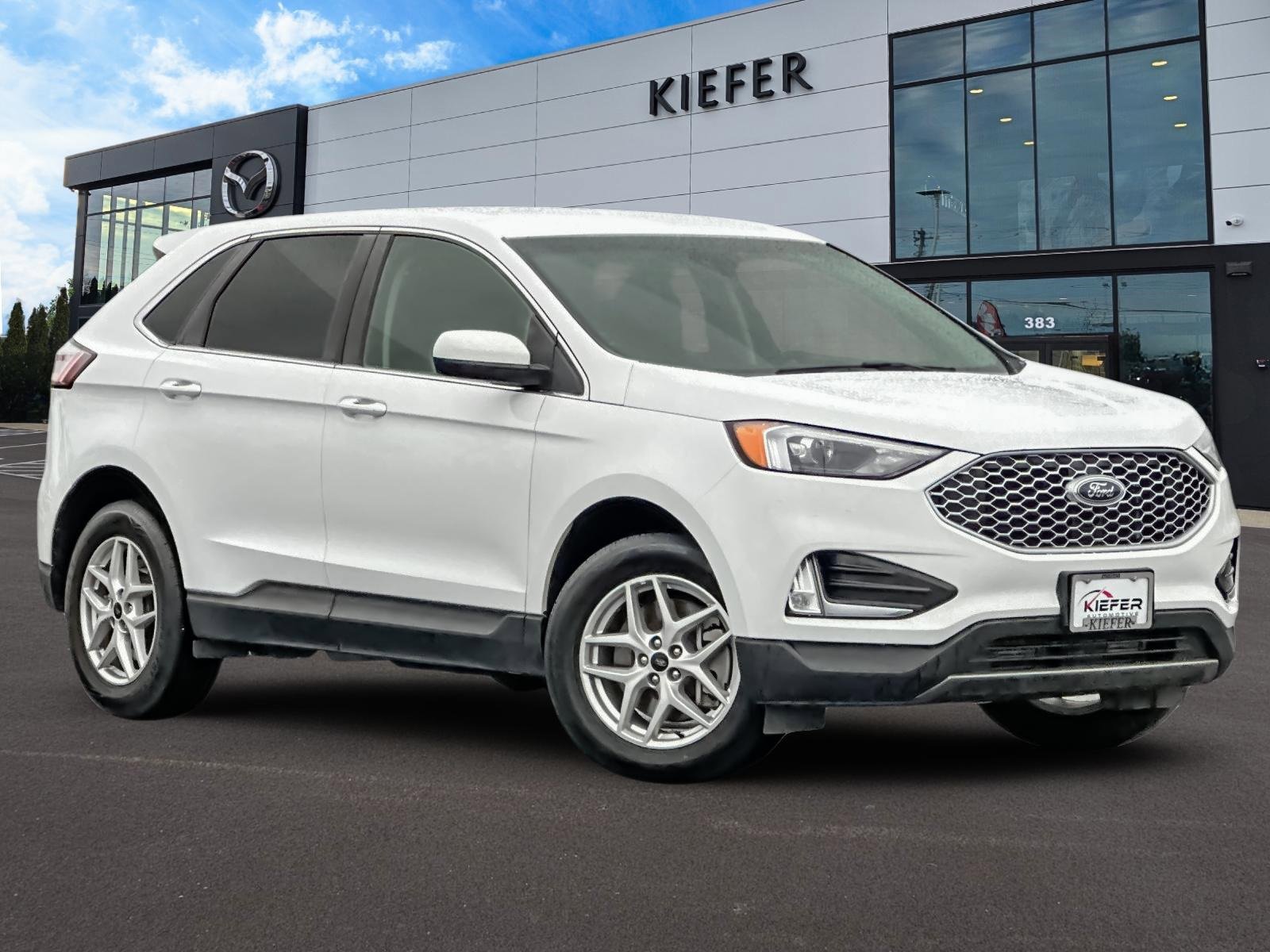 Used 2023 Ford Edge SEL image 2