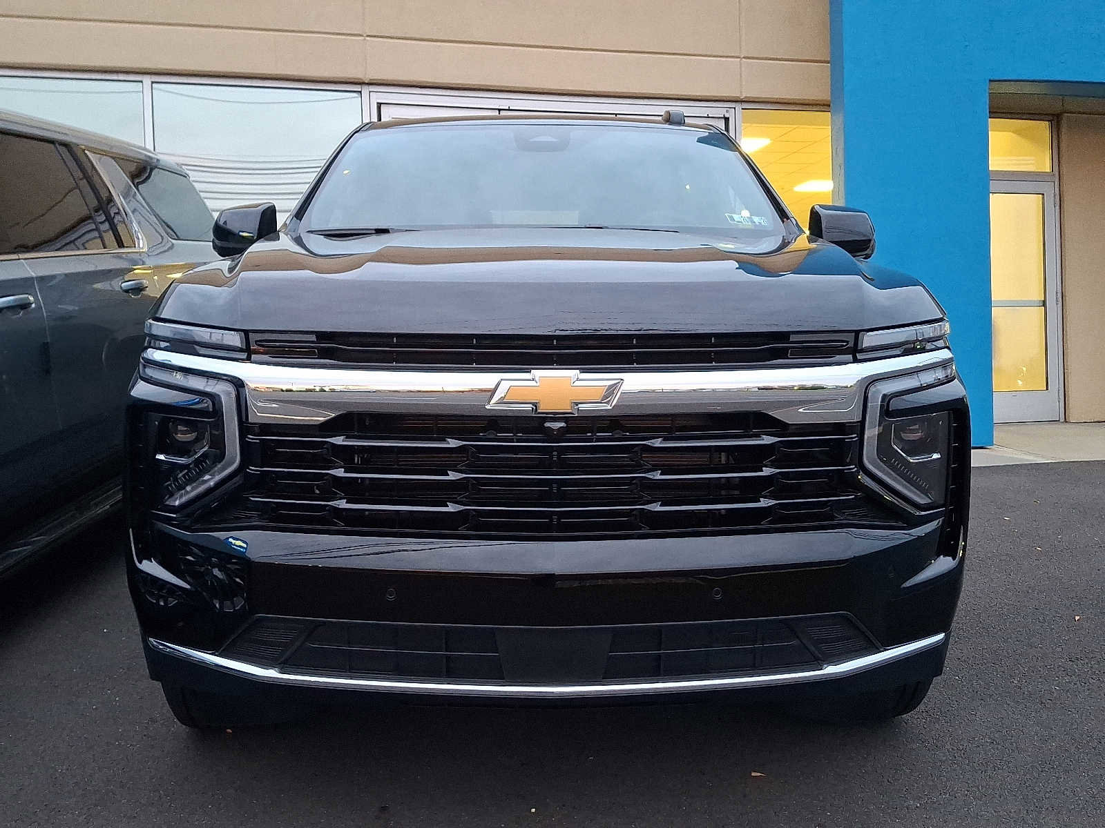 New 2026 Chevrolet Suburban LS image 2