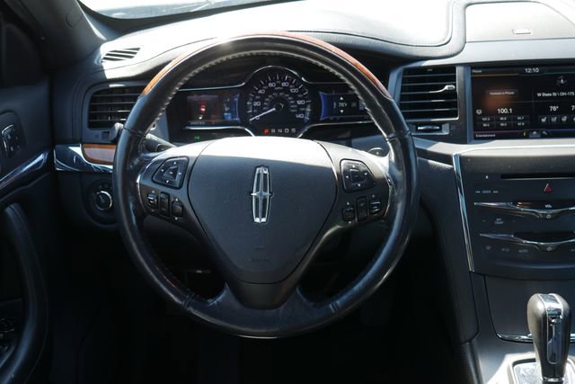 Used 2013 Lincoln MKS FWD image 17