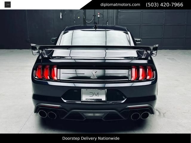 Used 2021 Ford Mustang Shelby GT500 w/ Carbon Fiber Track Pack RWD image 6