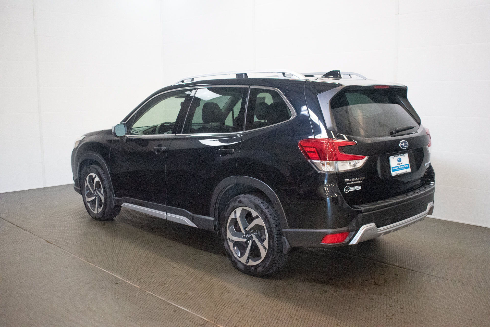 Certified 2023 Subaru Forester Touring AWD/4WD image 6