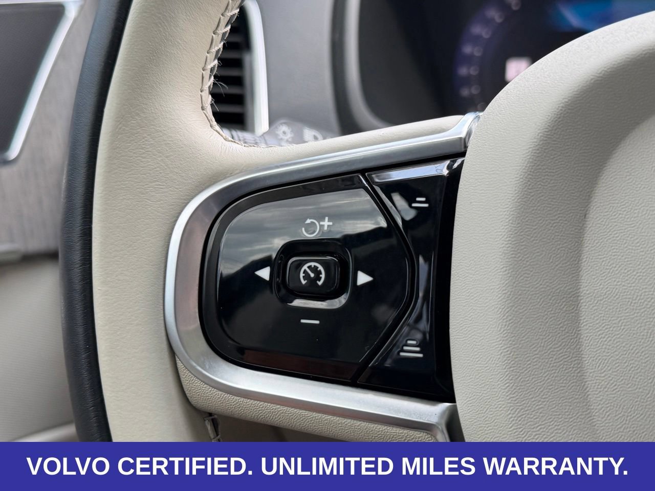 Certified 2023 Volvo XC90 B6 Plus AWD/4WD image 18