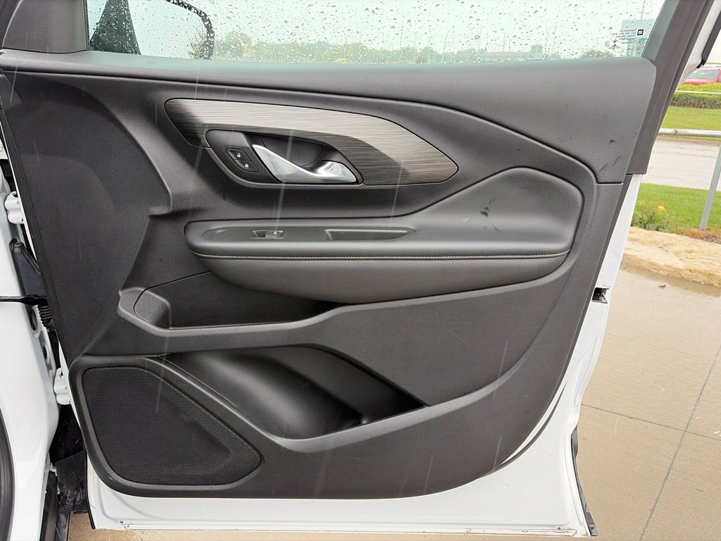 Used 2022 GMC Terrain SLE w/ Driver Convenience Package FWD image 24