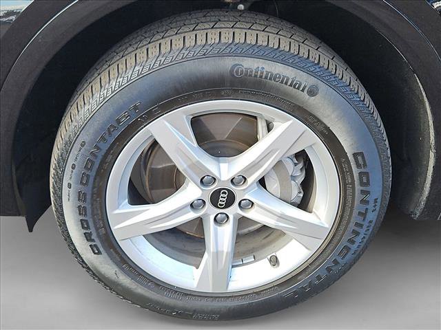 Used 2023 Audi Q5 2.0T Premium w/ Convenience Package image 23