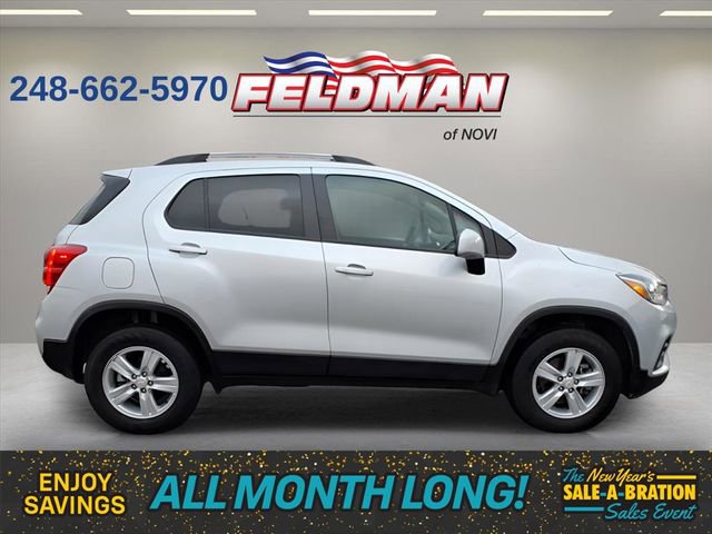 Used 2022 Chevrolet Trax LT w/ LT Convenience Package image 7
