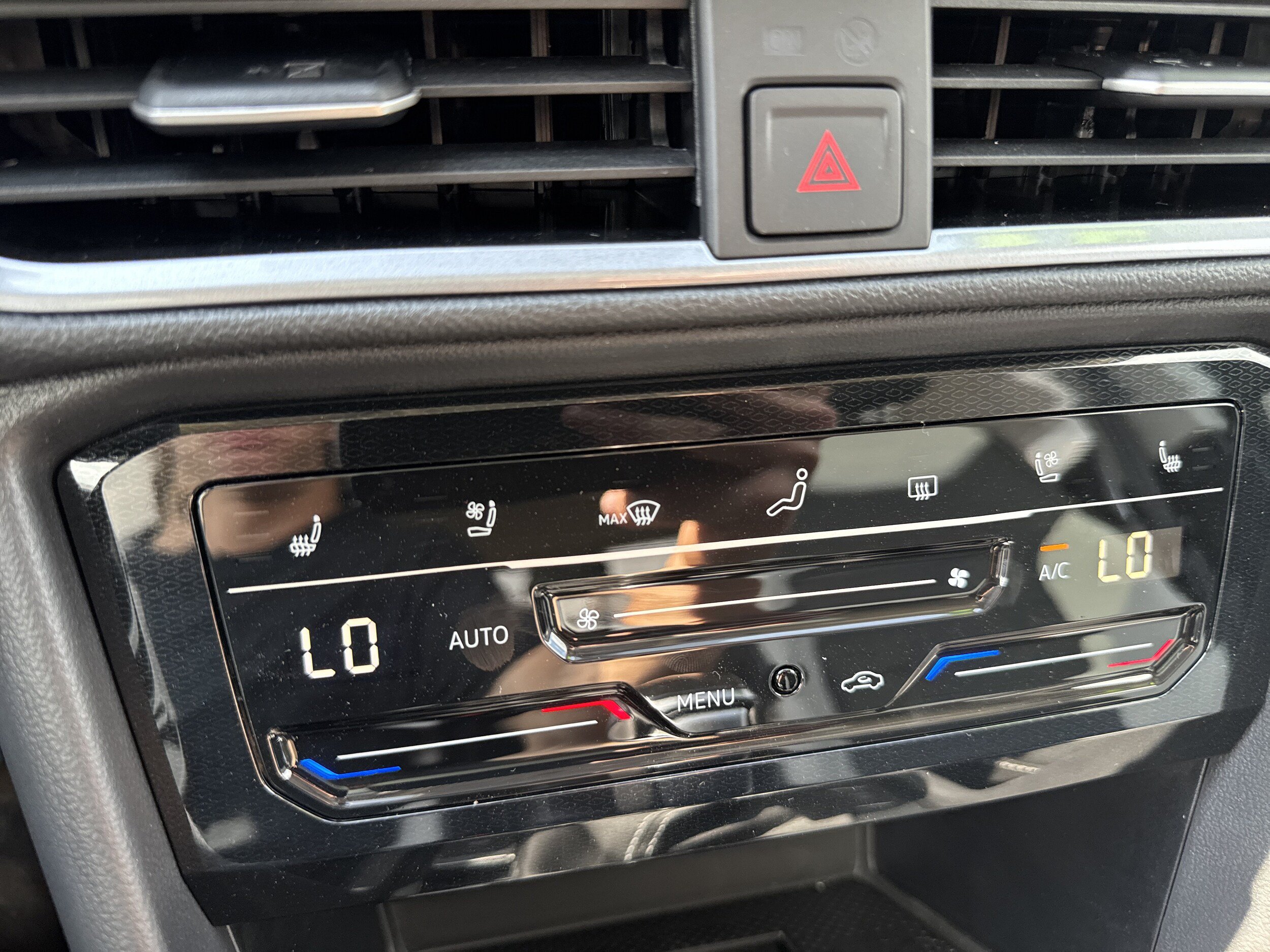 New 2026 Volkswagen Taos SEL AWD/4WD image 19