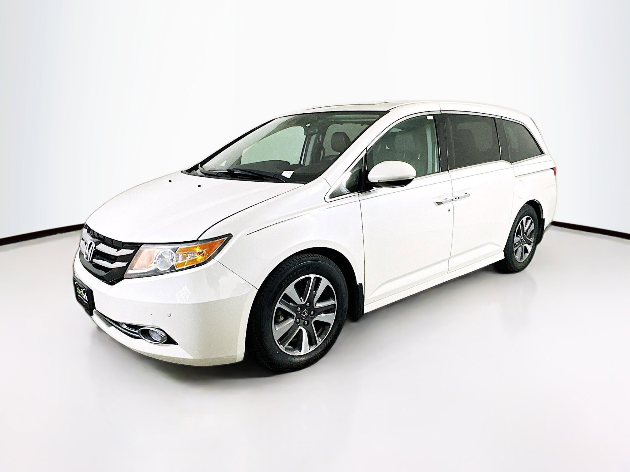 Used 2015 Honda Odyssey Touring Elite image 3