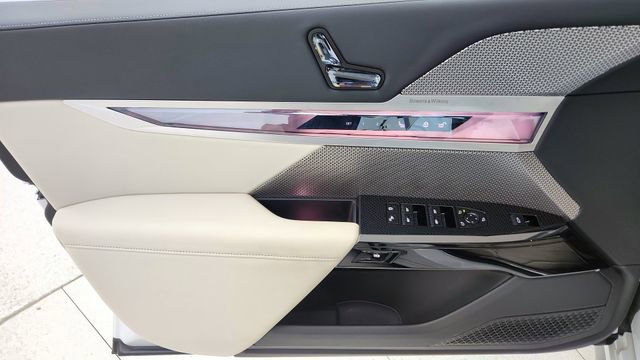 Used 2025 BMW 740i xDrive image 34