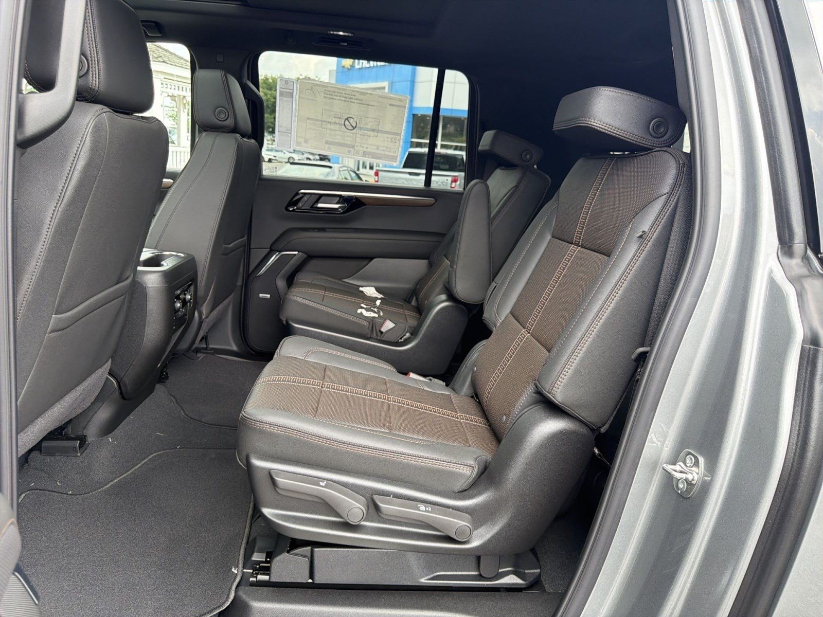 New 2026 Chevrolet Suburban High Country AWD/4WD image 19