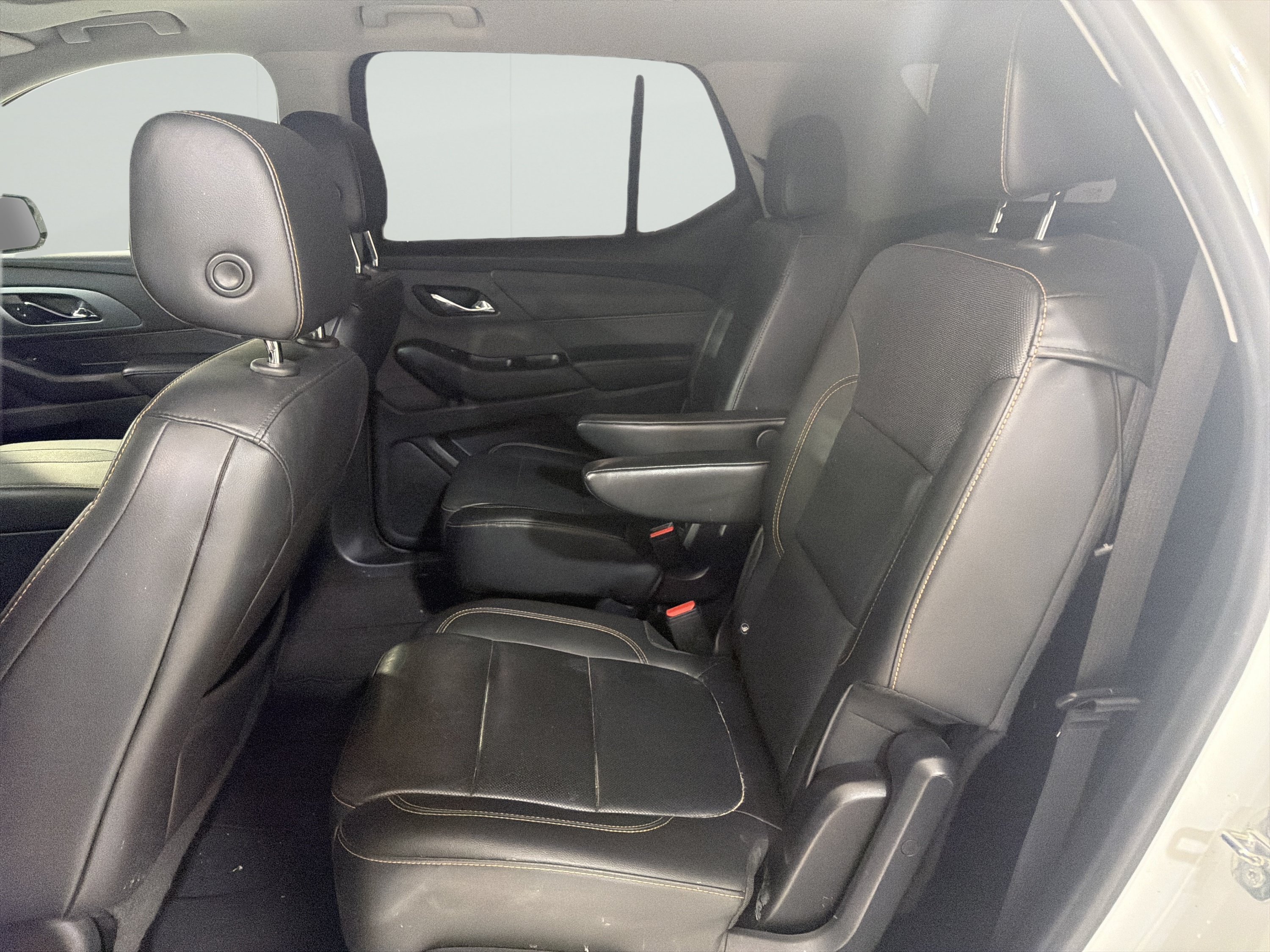 Used 2020 Chevrolet Traverse Premier w/ Redline Edition FWD image 9