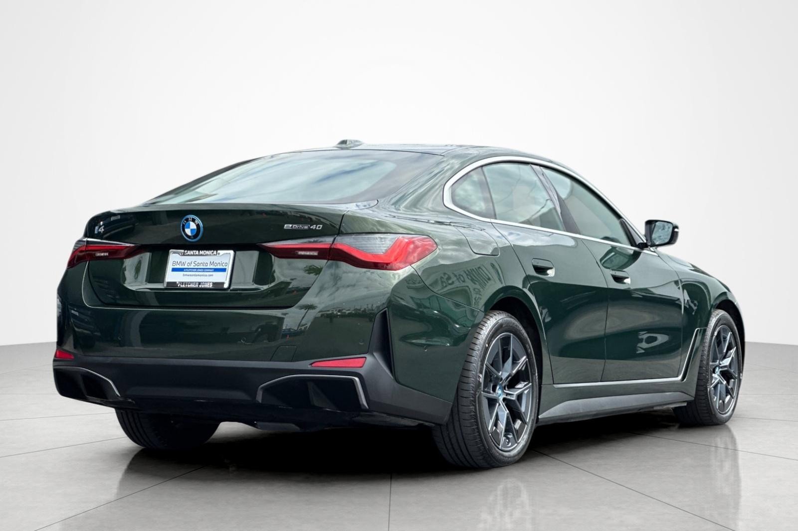 Used 2024 BMW i4 eDrive40 w/ Premium Package RWD image 5
