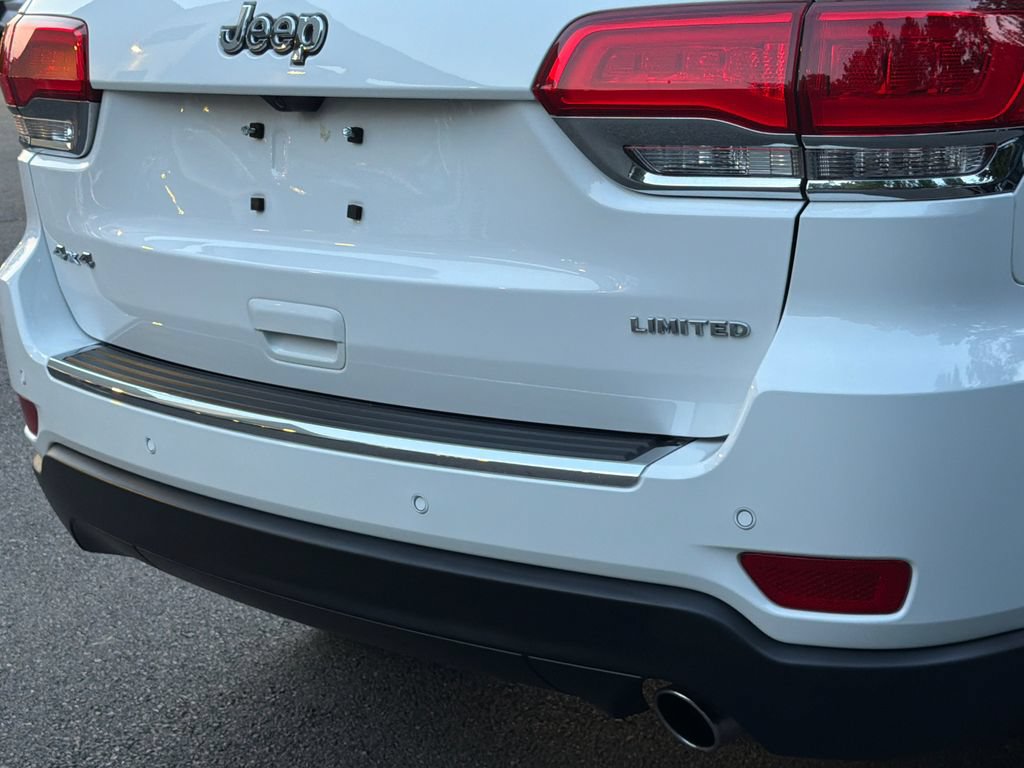 Used 2018 Jeep Grand Cherokee Limited AWD/4WD image 5