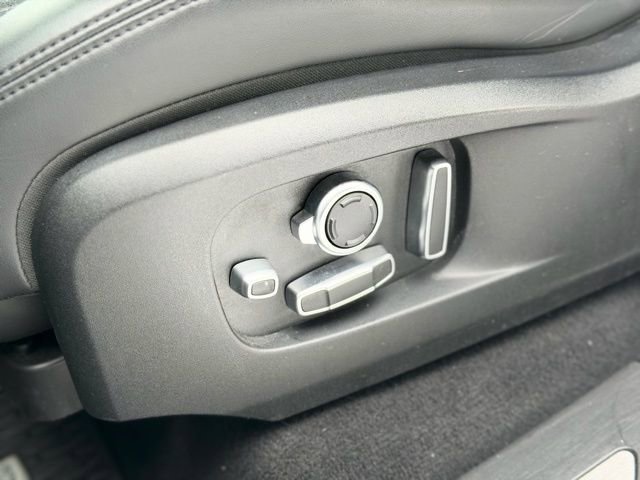 Used 2022 Jaguar F-PACE S image 18