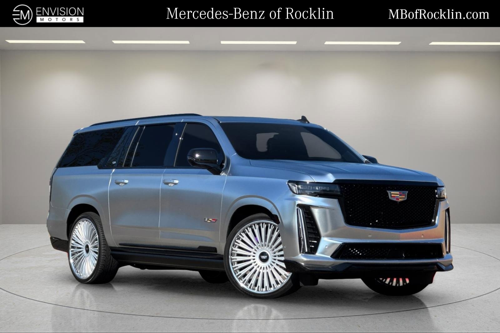 Used 2023 Cadillac Escalade ESV V