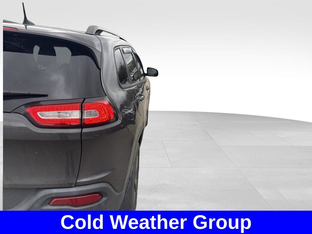 Used 2016 Jeep Cherokee Latitude AWD/4WD image 5