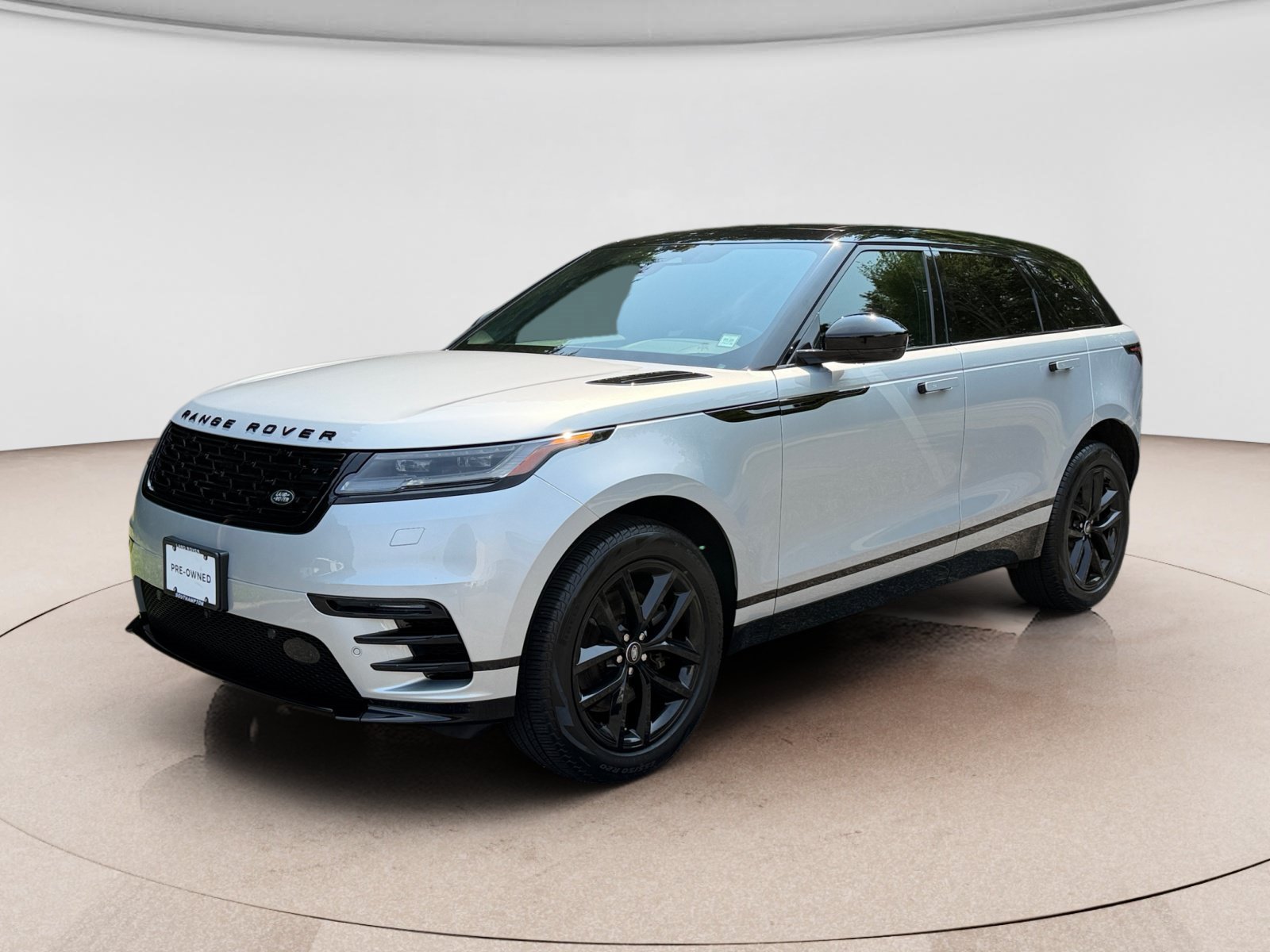 Used 2024 Land Rover Range Rover Velar Dynamic SE AWD/4WD image 1