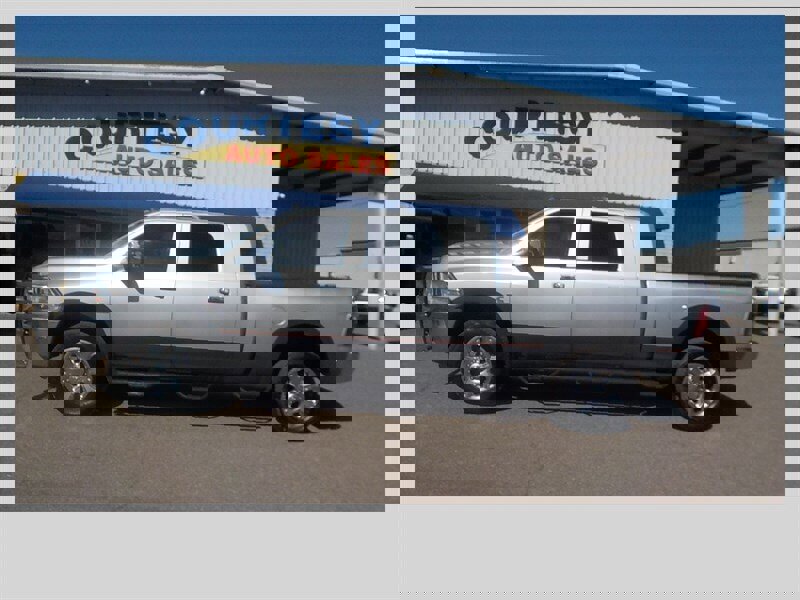 Used 2014 RAM 3500 Laramie image 3