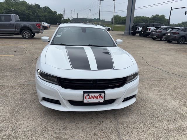 Used 2020 Dodge Charger SXT w/ Leather Interior Group RWD image 4