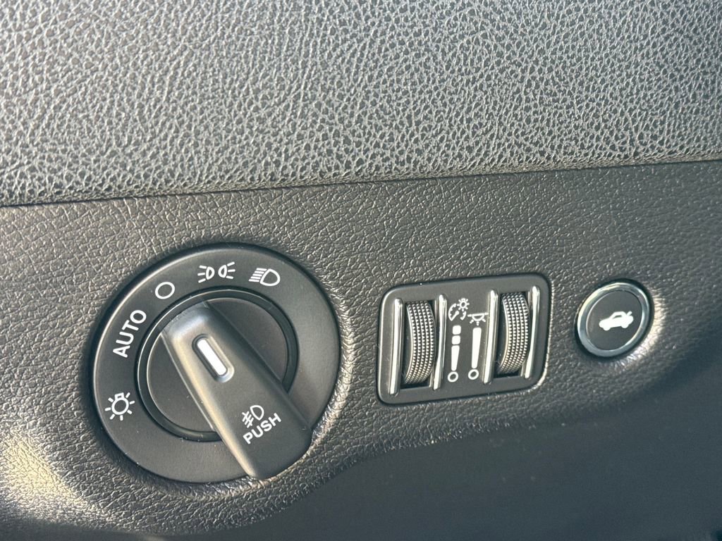 Used 2019 Dodge Charger SXT w/ Cold Weather Package image 34