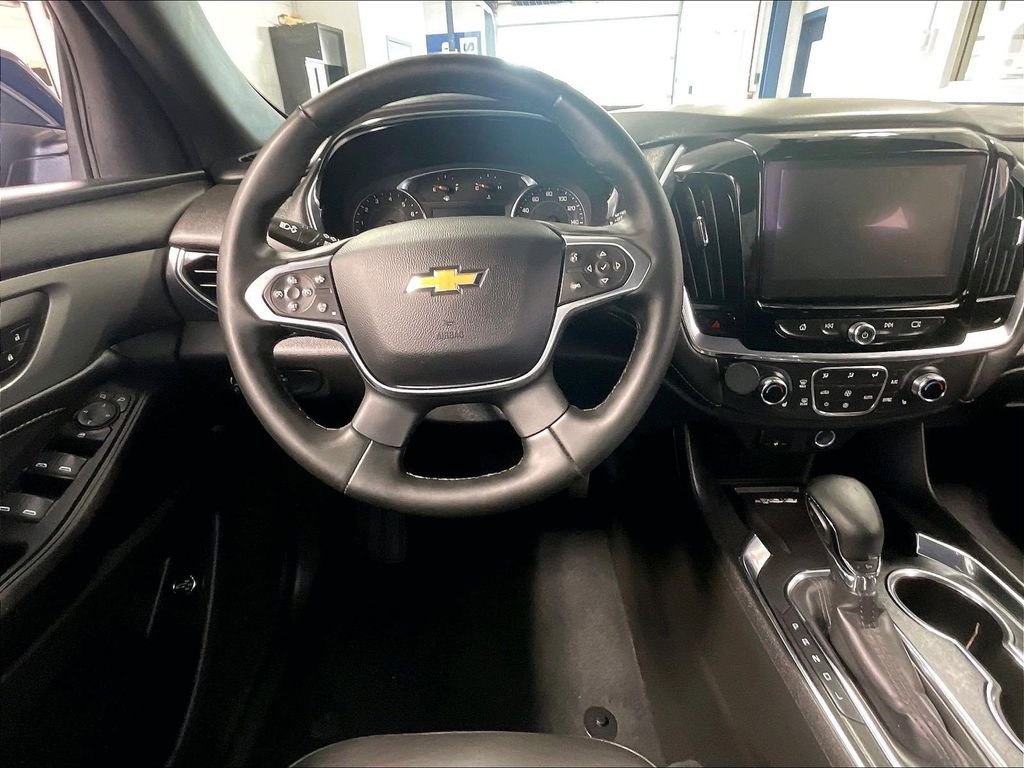Used 2023 Chevrolet Traverse LT AWD/4WD image 18