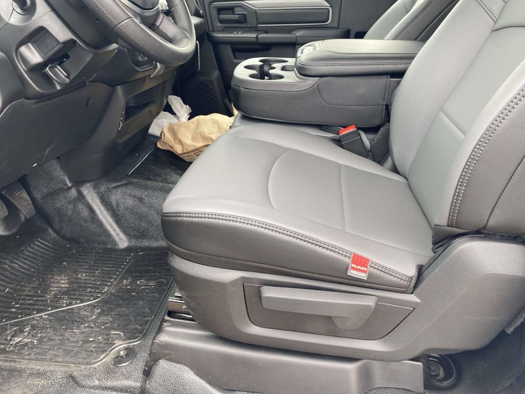 New 2026 RAM 3500 Tradesman AWD/4WD image 11