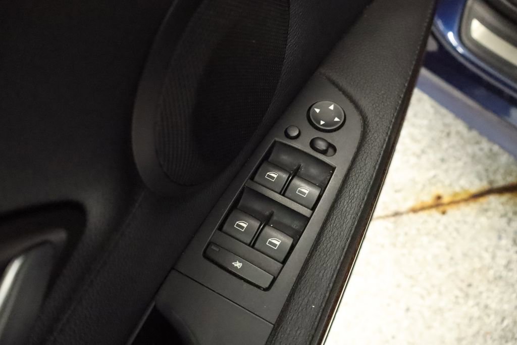 Used 2011 BMW 328i xDrive Sedan image 26