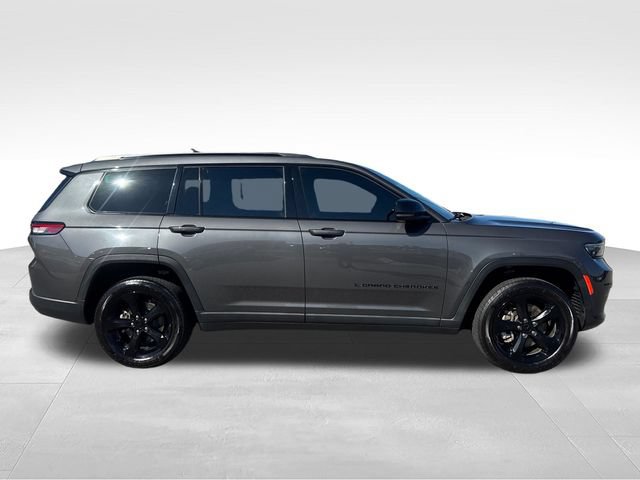 Used 2023 Jeep Grand Cherokee L Laredo AWD/4WD image 9