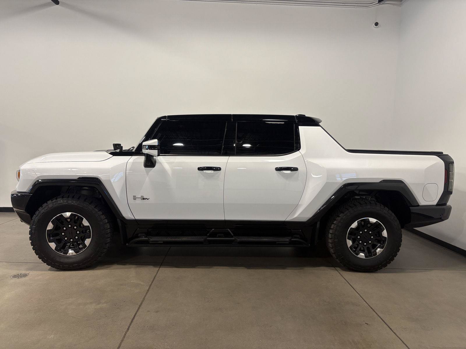 Used 2022 GMC Hummer EV Edition 1 w/ LPO, Illumination Package AWD/4WD image 6