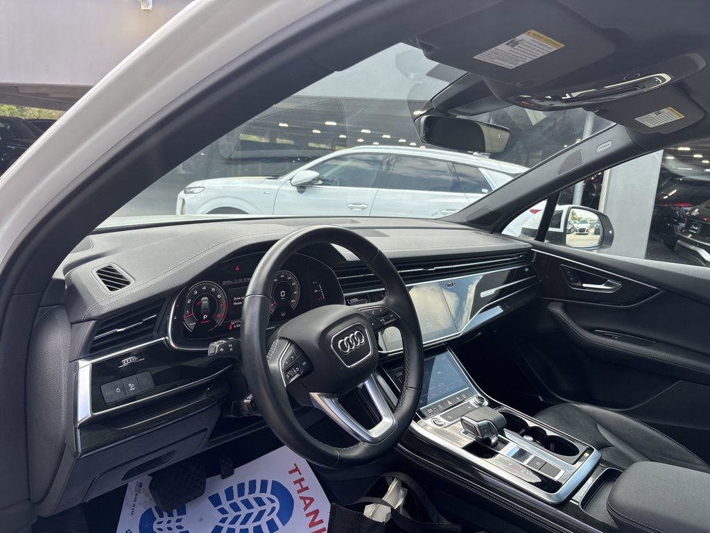 Certified 2025 Audi Q7 3.0T Premium Plus image 12
