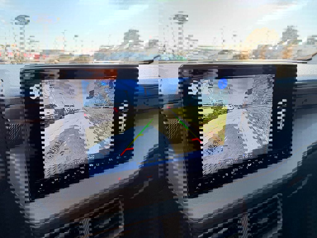 New 2025 Ford Maverick XLT w/ XLT Luxury Package image 23