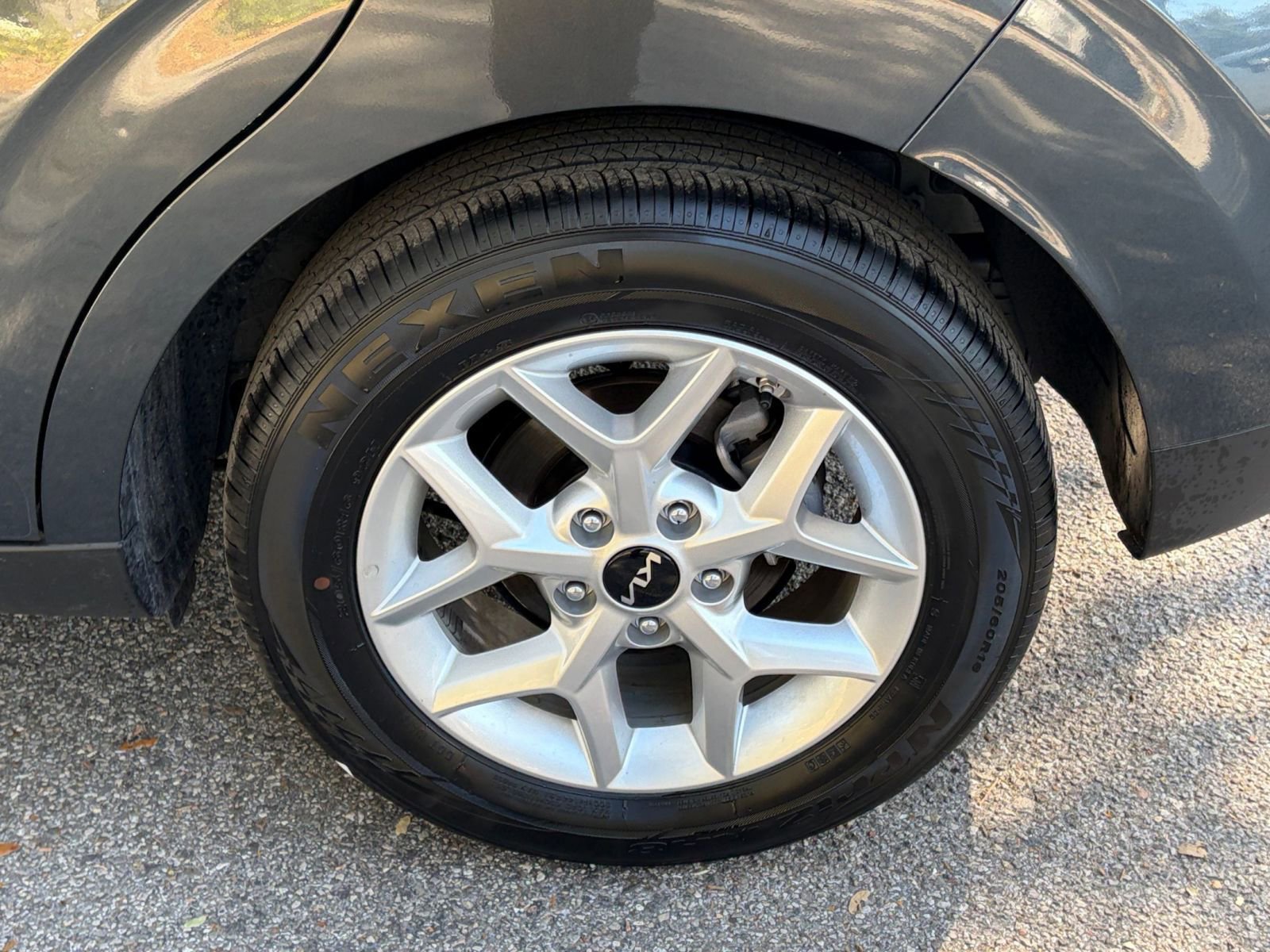 Used 2025 Kia Soul LX w/ LX Technology Package image 24