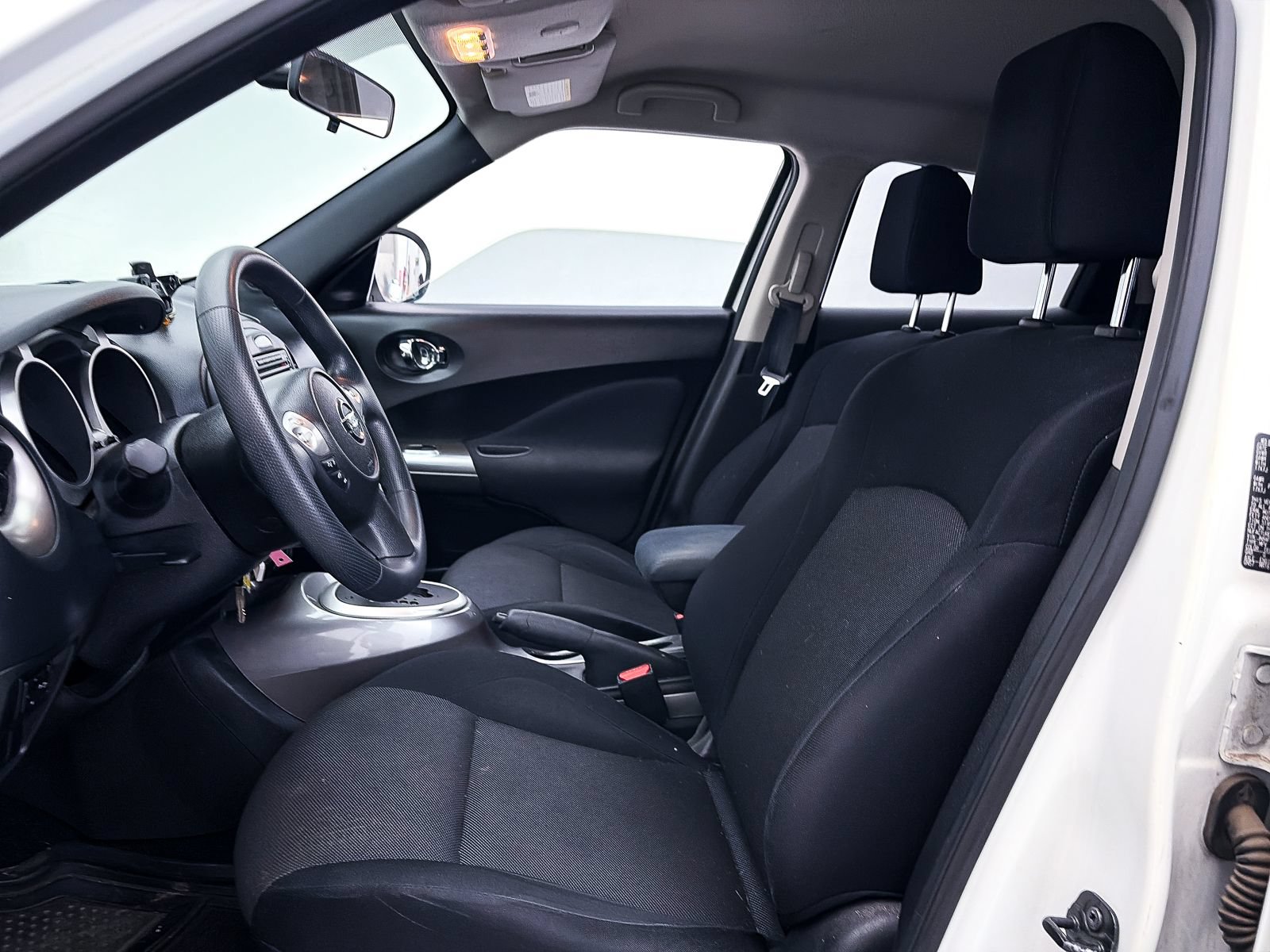 Used 2014 Nissan Juke S FWD image 12