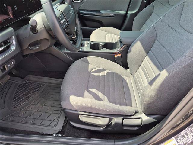 Used 2025 Kia K4 EX FWD image 15