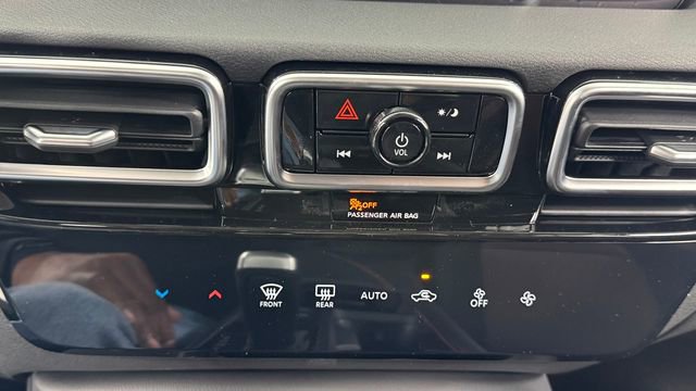 New 2026 Nissan Sentra SR FWD image 24
