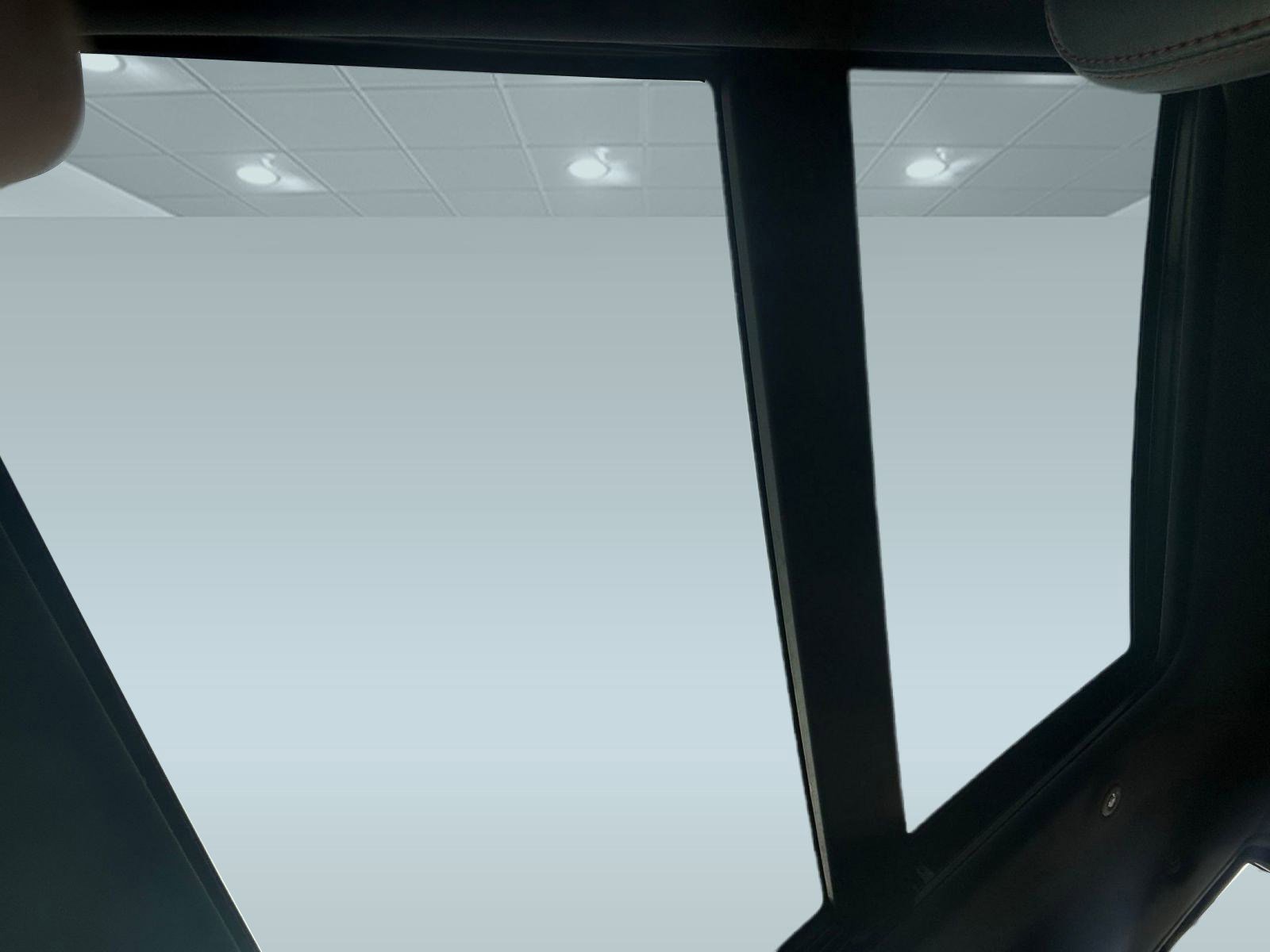 Used 2018 Jeep Grand Cherokee Trailhawk w/ Trailhawk Luxury Group image 13