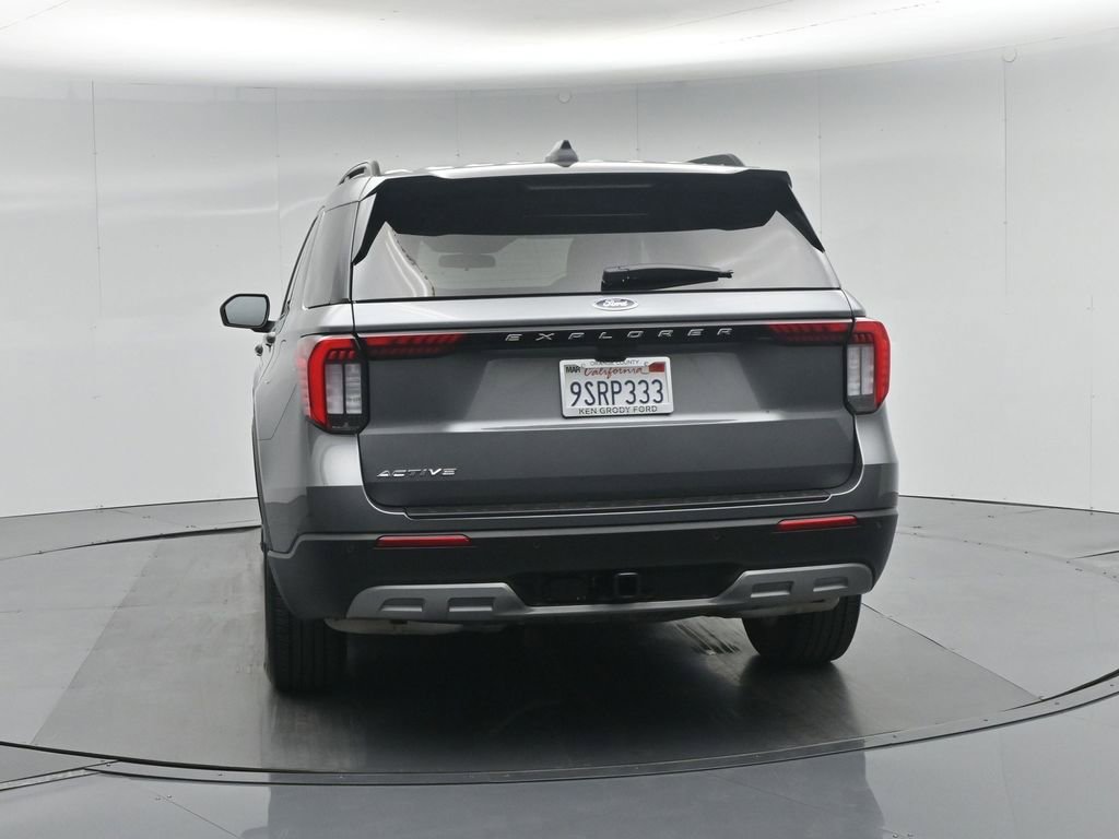 Used 2025 Ford Explorer Active w/ Active Comfort Package RWD image 32