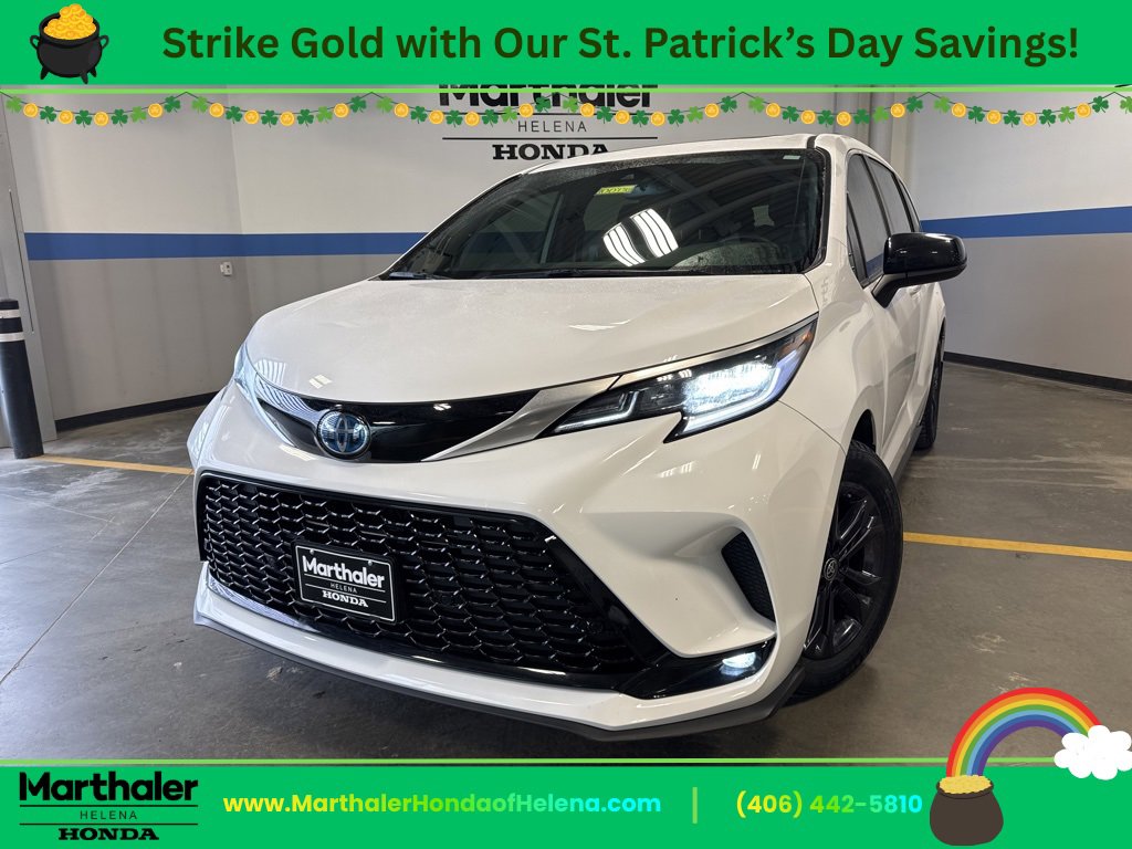 Used 2024 Toyota Sienna XSE image 1