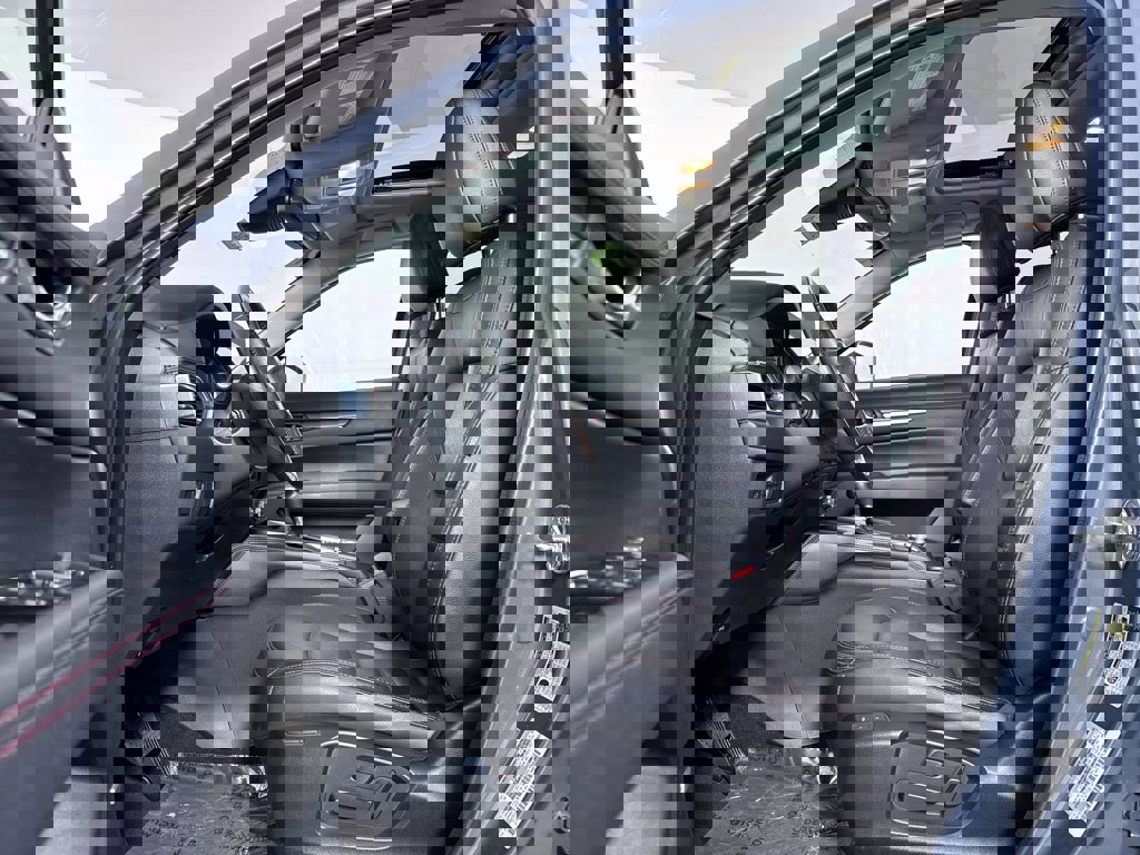 Used 2023 MAZDA CX-5 Carbon Edition image 4