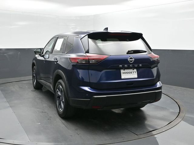 Certified 2025 Nissan Rogue SV image 5
