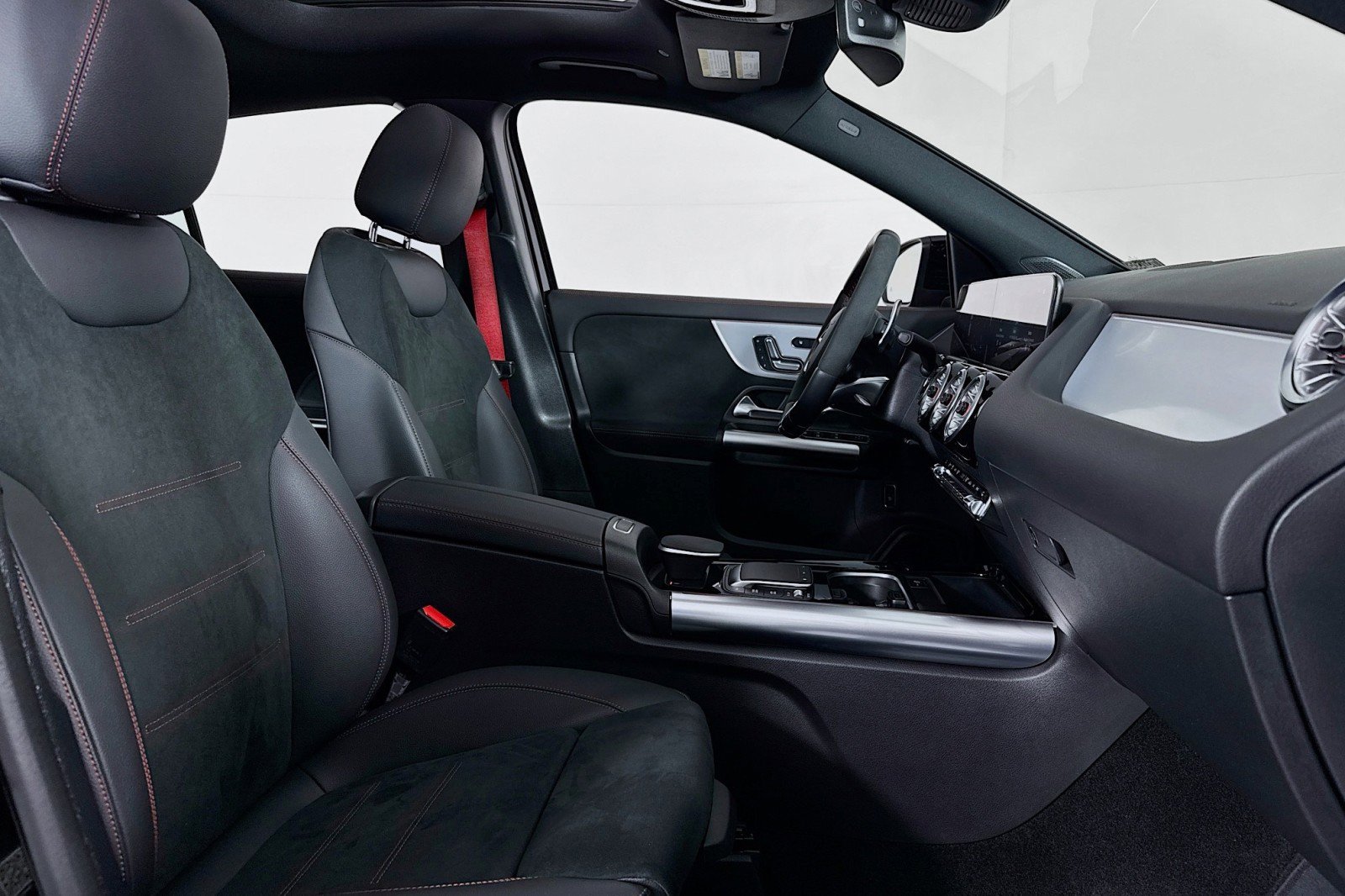 Certified 2023 Mercedes-Benz GLA 35 AMG 4MATIC image 8