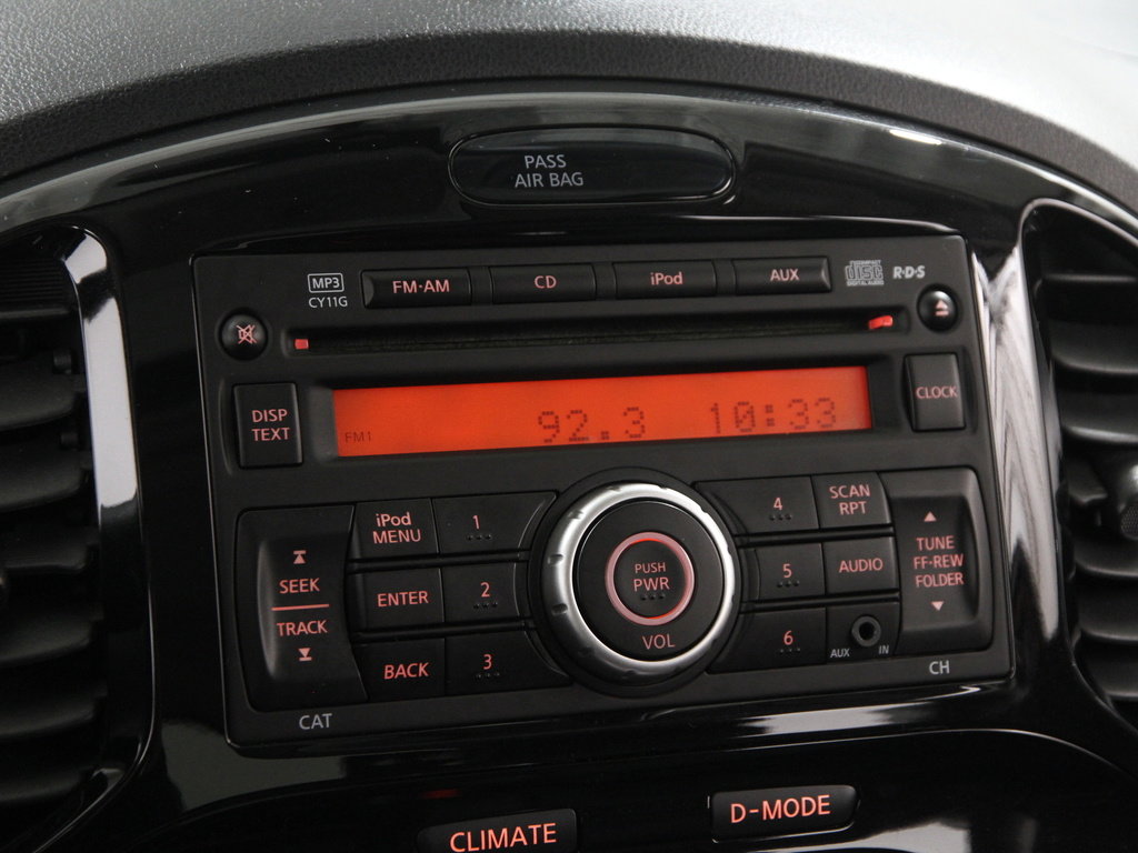 Used 2014 Nissan Juke SV image 10