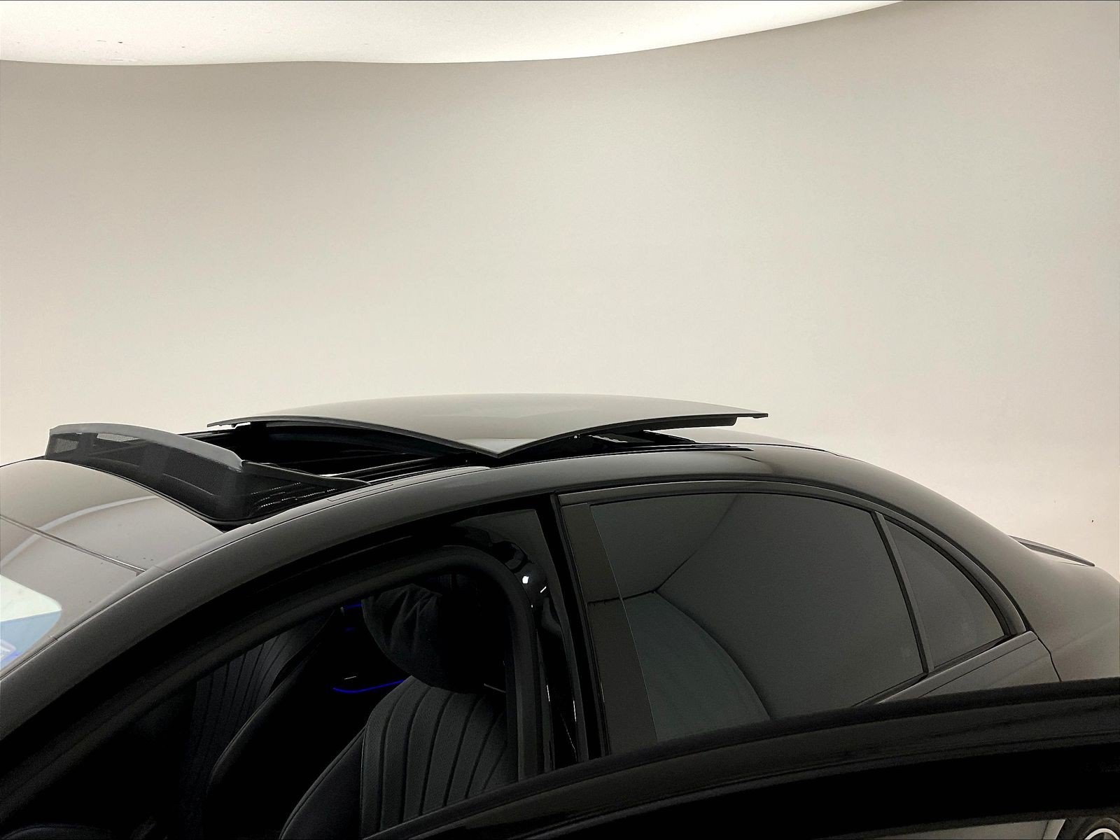 Certified 2023 Mercedes-Benz S 500 4MATIC w/ AMG Line image 40