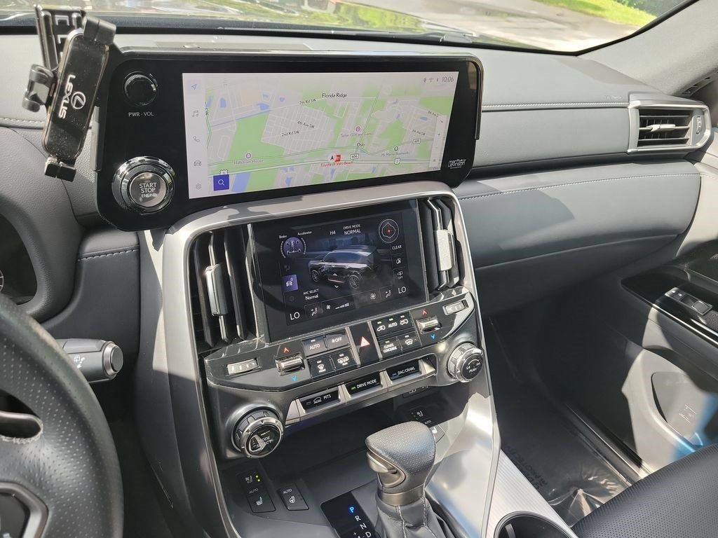 Used 2024 Lexus LX 600 F Sport AWD/4WD image 14